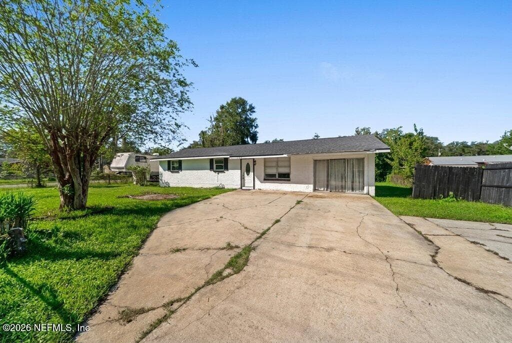 101 N HIGHLAND Avenue, Green Cove Springs, FL 32043, Green Cove Springs, FL - photo 2