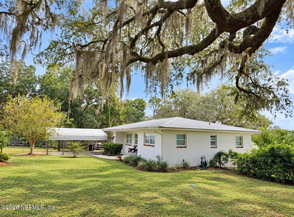 842 LAKE SHORE Terrace, Interlachen, FL 32148, Interlachen, FL - photo 2