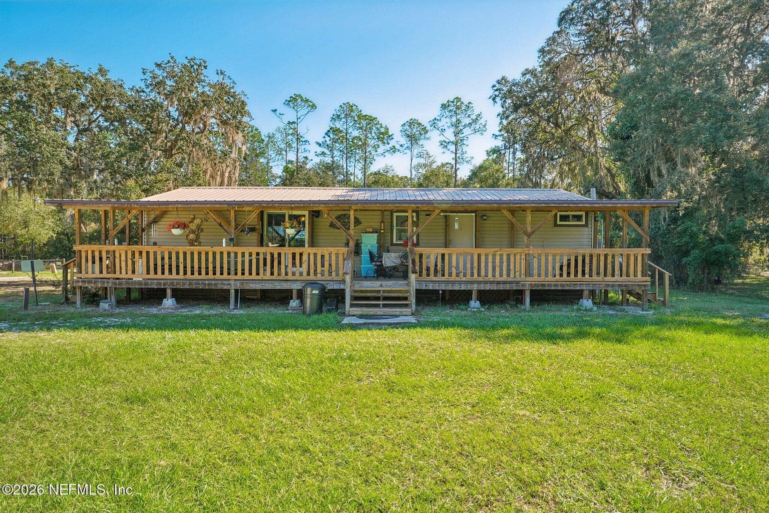 879 COUSINTOWN Road, Interlachen, FL 32148