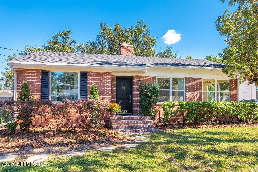 2255 LARCHMONT Road, Jacksonville, FL 32207