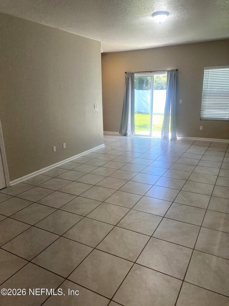 923 CAPITOL Parkway, Jacksonville, FL 32218, Jacksonville, FL - photo 3