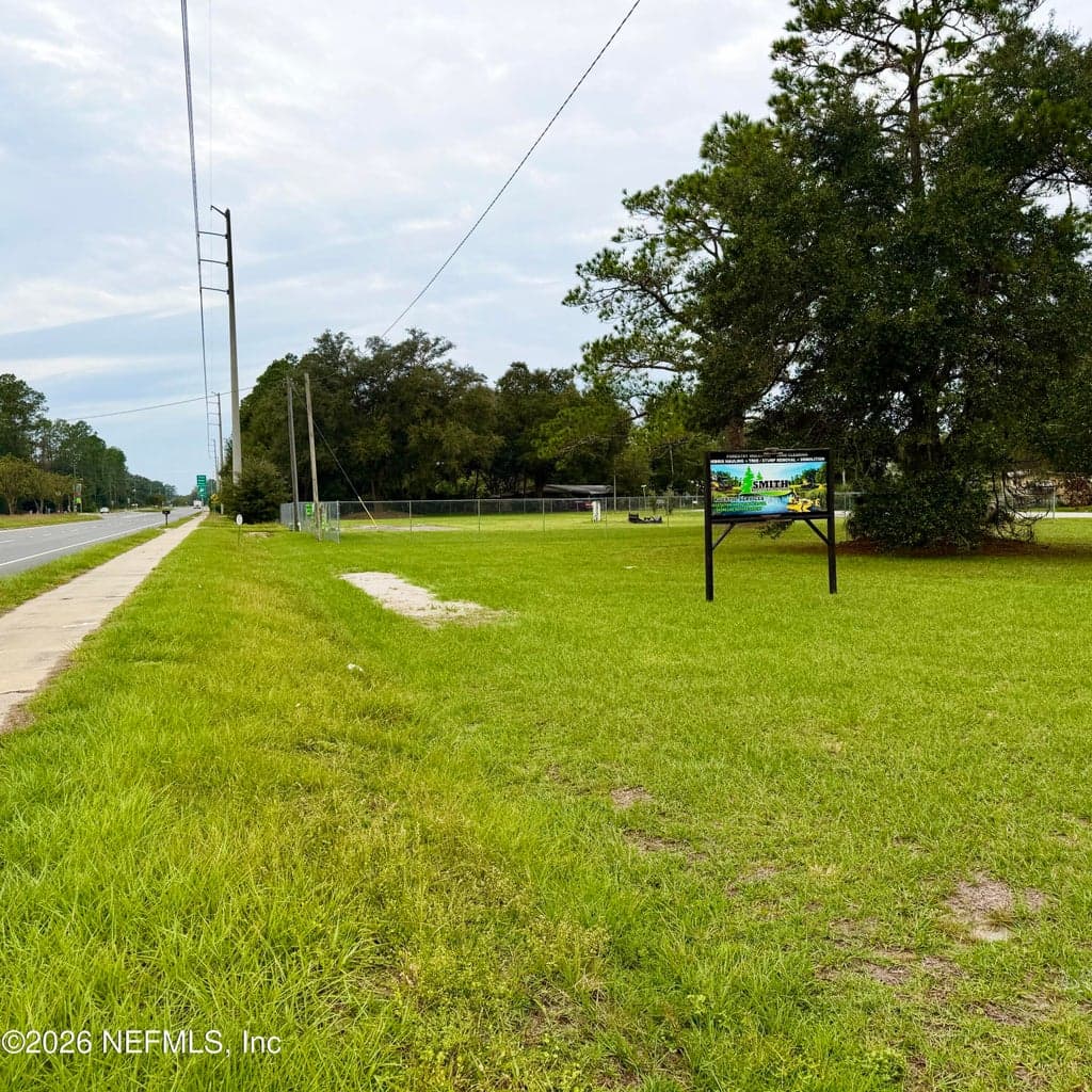 888 STATE ROAD 20, Interlachen, FL 32148