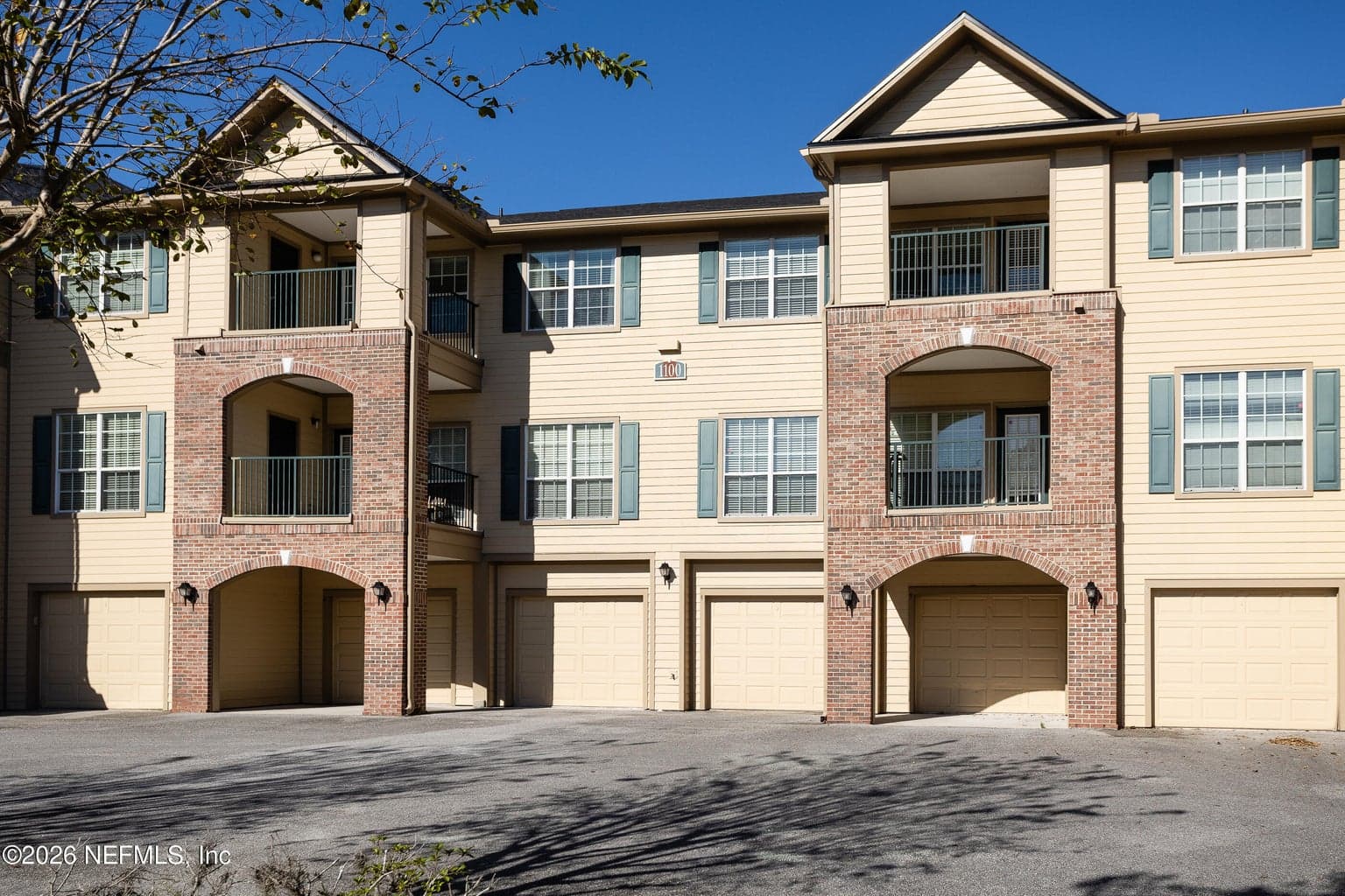 7800 POINT MEADOWS Drive 1136, Jacksonville, FL 32256