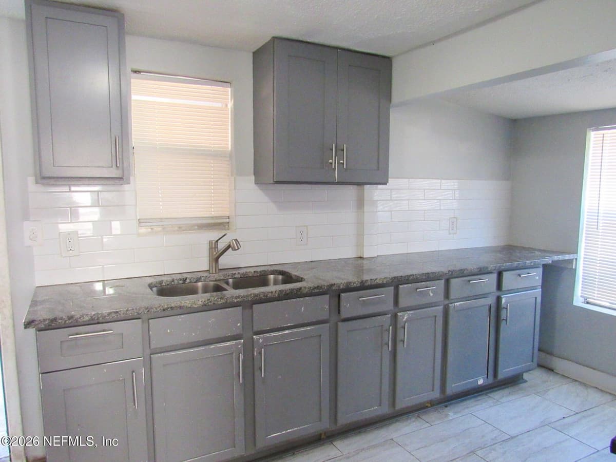 2560 VERNON Street, Jacksonville, FL 32209, Jacksonville, FL - photo 2