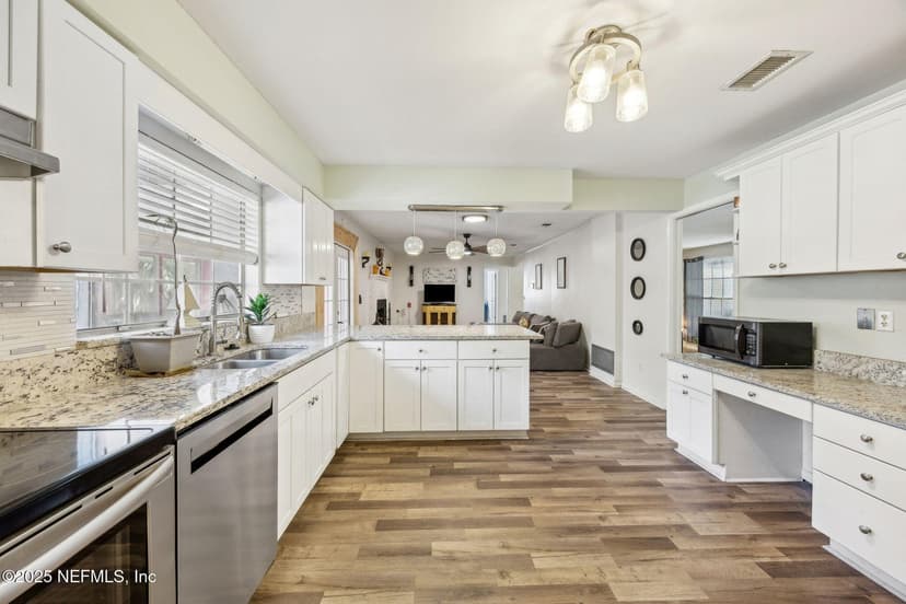 6305 WUTHERING HEIGHTS Road, Jacksonville, FL 32211