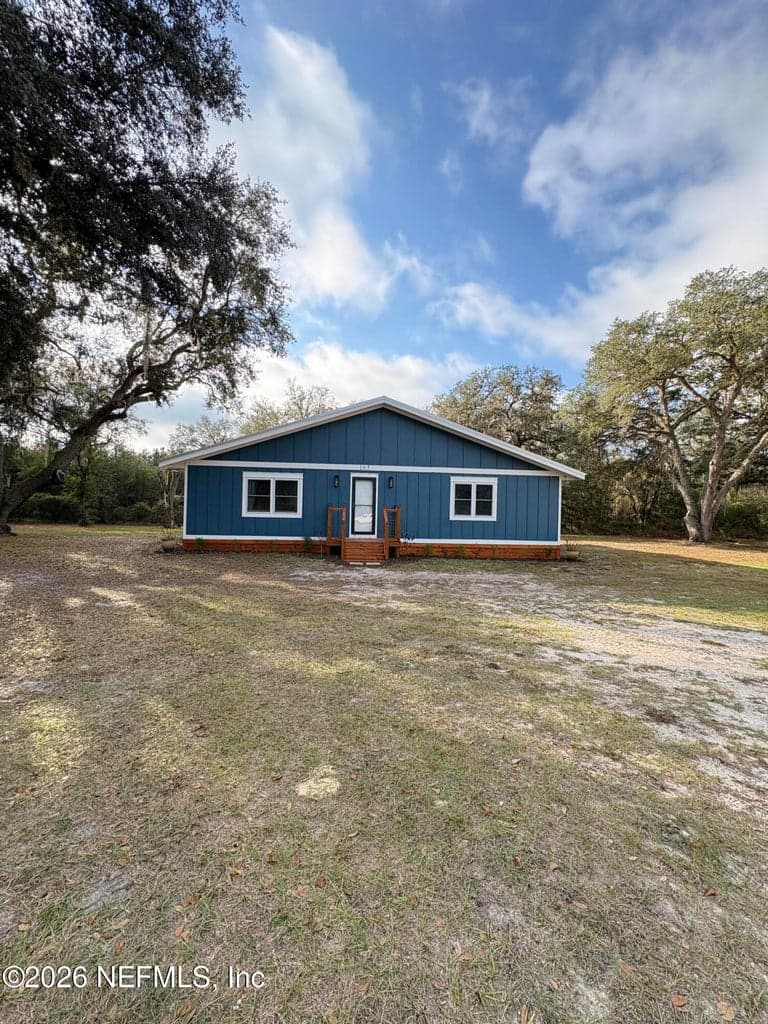 165 FULTON Road, Palatka, FL 32177