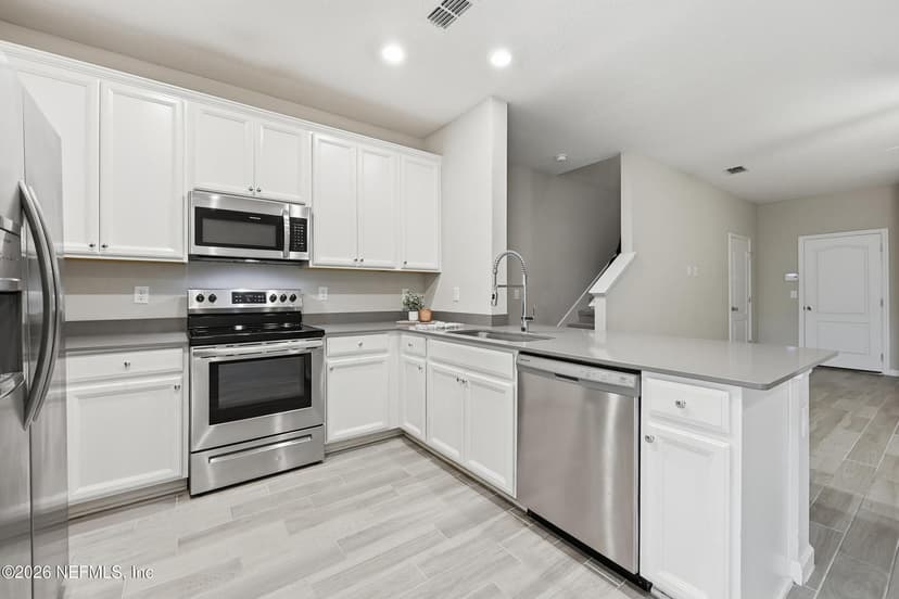 2552 SANDY DUNE Drive, Jacksonville, FL 32233