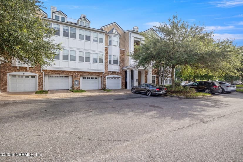 8550 TOUCHTON Road 217, Jacksonville, FL 32216