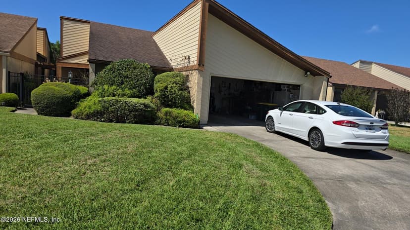 3413 SARAH SPAULDING Court, Jacksonville, FL 32223