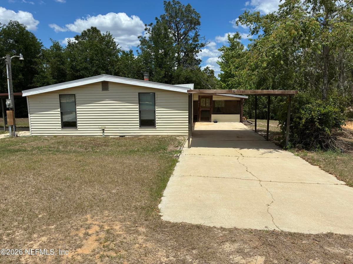636 UNION Avenue, Interlachen, FL 32148, Interlachen, FL - photo 2