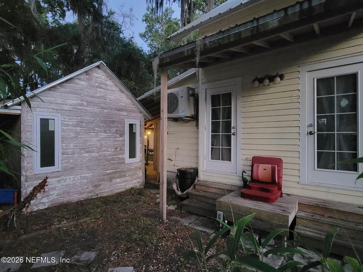 216 N SUMMIT Street, Crescent City, FL 32112, Crescent City, FL - photo 2