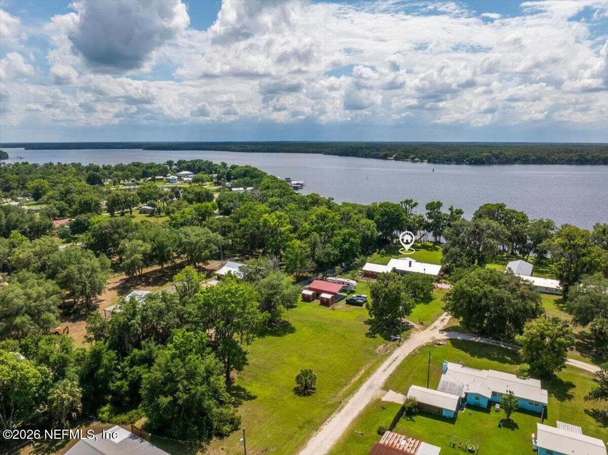 117 ST JOHNS FISHING LODGE Road, Crescent City, FL 32112, Crescent City, FL - photo 1