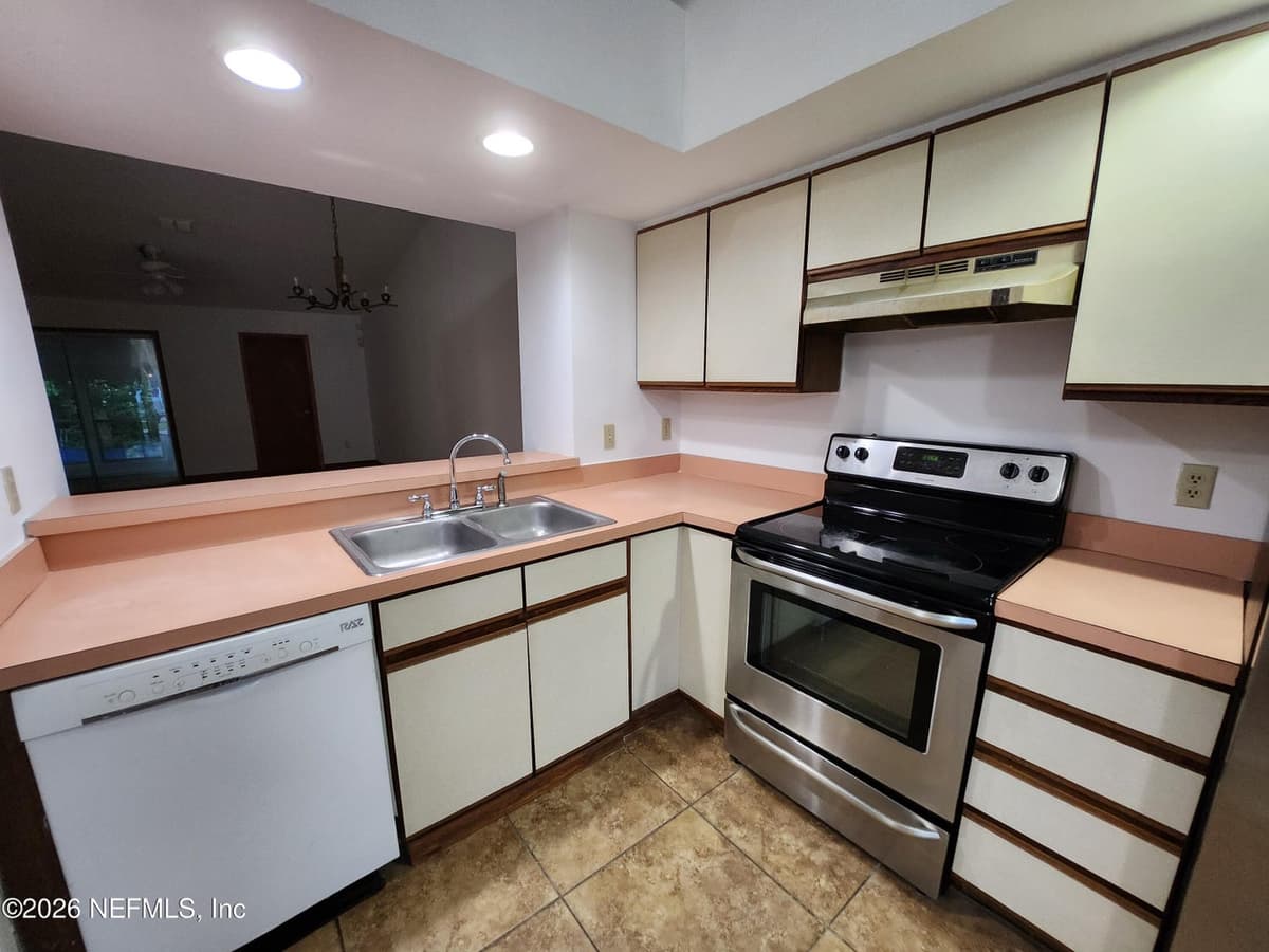 8048 VIRGO Street, Jacksonville, FL 32216, Jacksonville, FL - photo 2