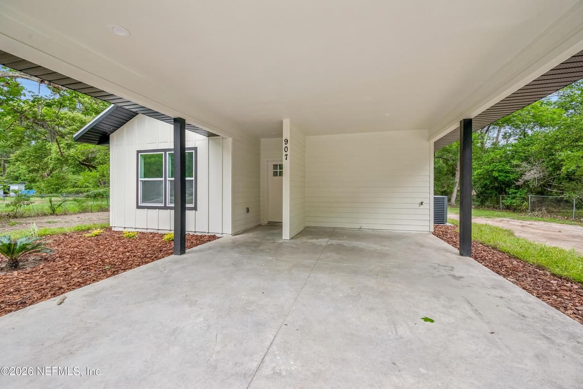 907 N THOMPSON Street, Starke, FL 32091, Starke, FL - photo 2