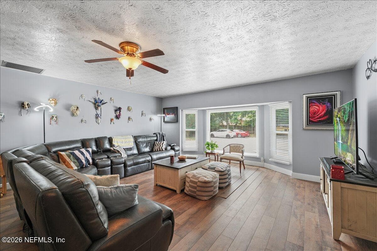 7959 PRAVER Drive E, Jacksonville, FL 32217, Jacksonville, FL - photo 2