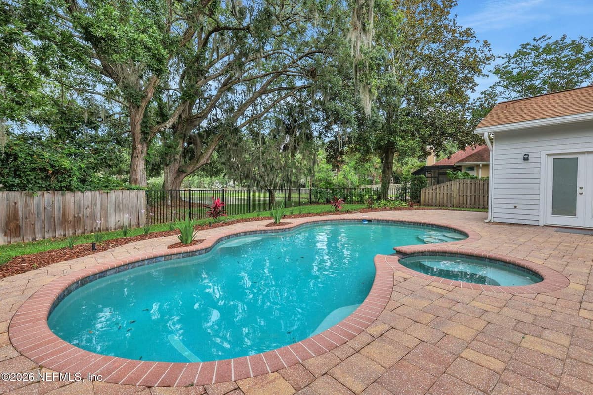 2032 MARYE BRANT Loop N, Neptune Beach, FL 32266, Neptune Beach, FL - photo 2