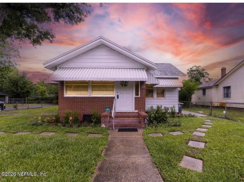 325 CHESTNUT Drive, Jacksonville, FL 32208