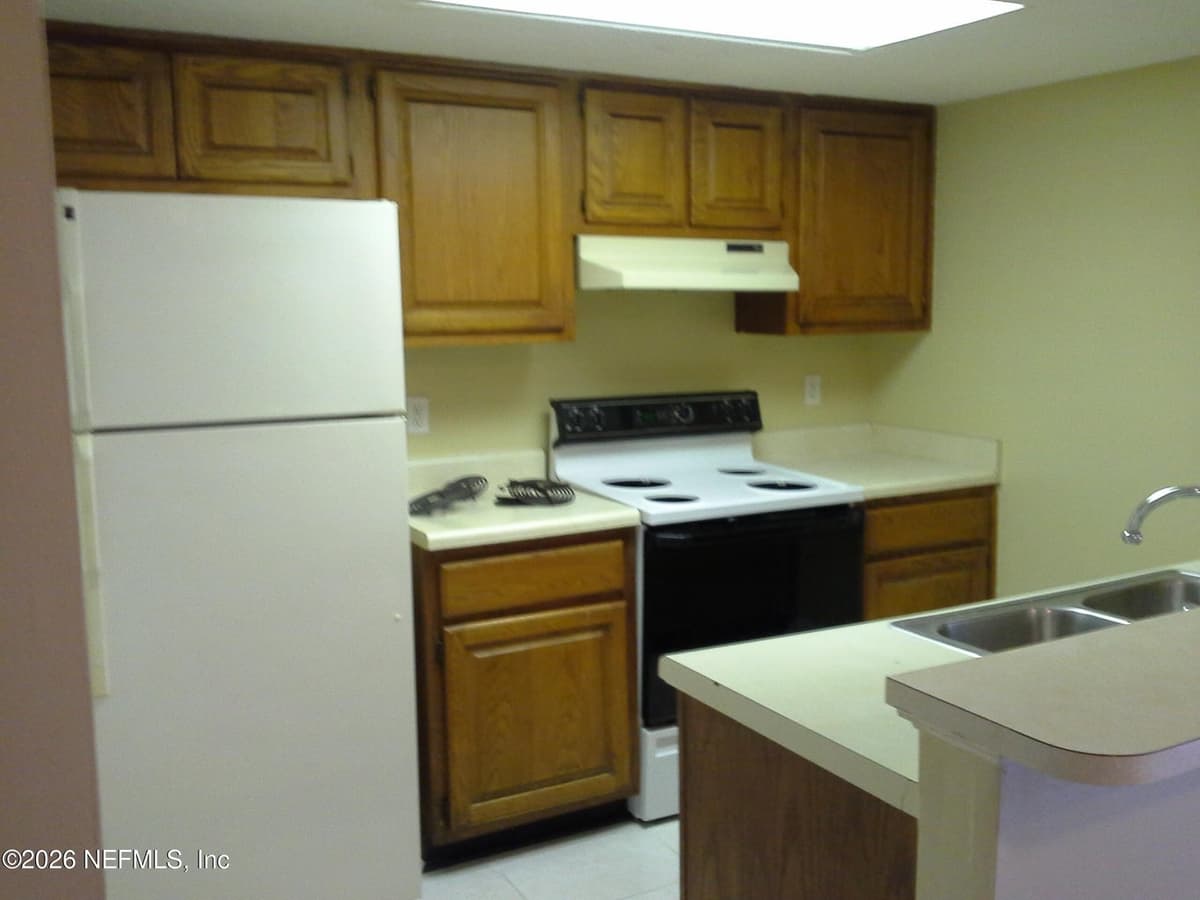 7648 JANA Lane S, Jacksonville, FL 32210, Jacksonville, FL - photo 2