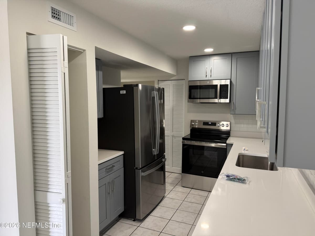 238 CHANDLER Street 203, Cape Canaveral, FL 32920, Cape Canaveral, FL - photo 2