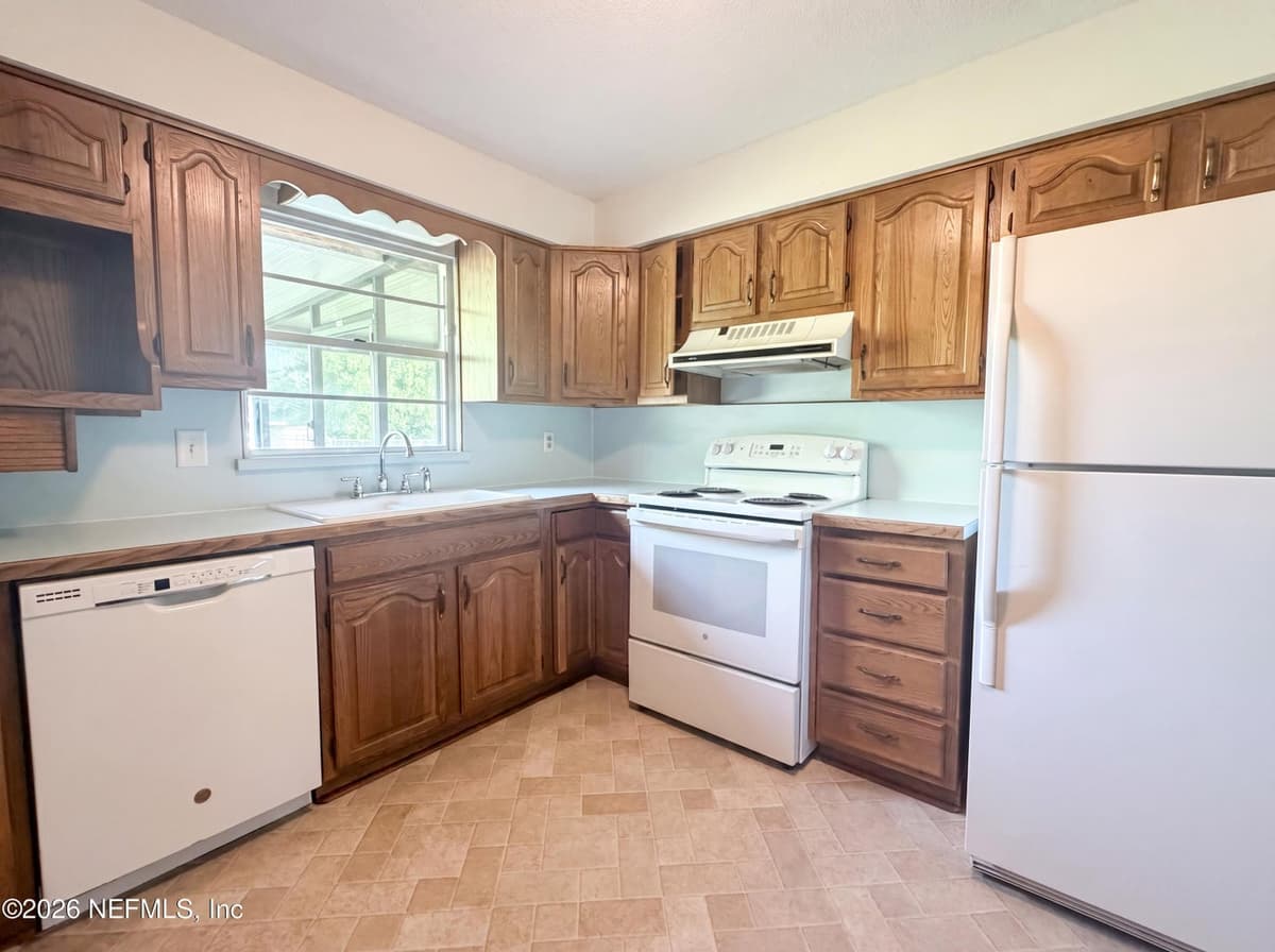 279 BONNLYN Drive, Orange Park, FL 32073, Orange Park, FL - photo 2