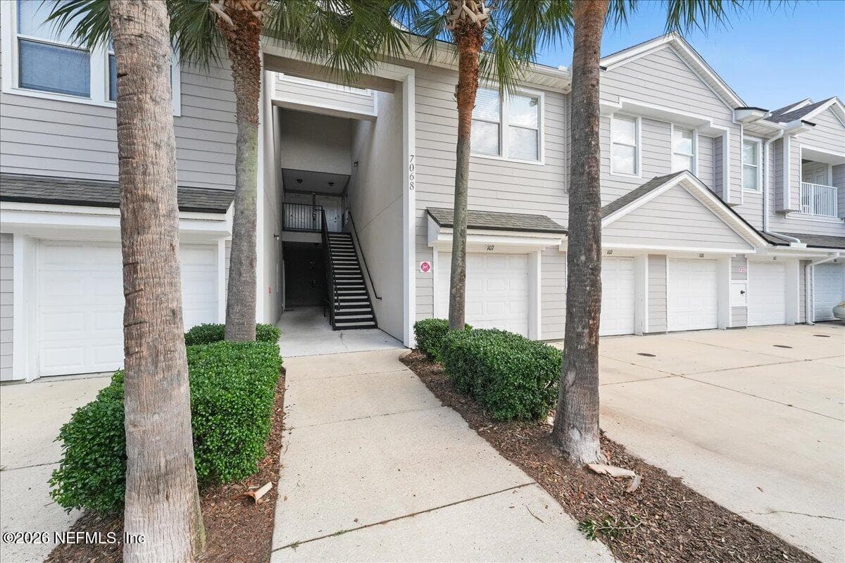 7068 DEER LODGE Circle 107, Jacksonville, FL 32256, Jacksonville, FL - photo 2