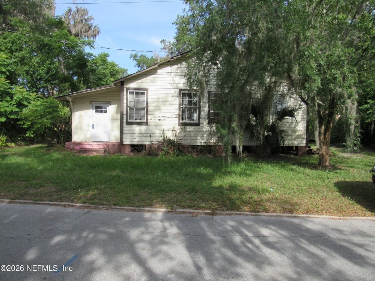 14 S LAKE Street, Crescent City, FL 32112, Crescent City, FL - photo 2