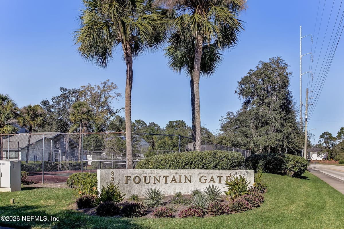 9360 CRAVEN Road 304, Jacksonville, FL 32257, Jacksonville, FL - photo 2