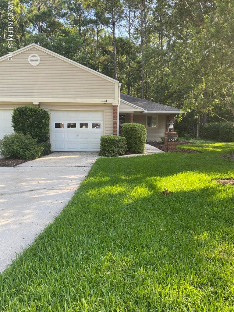 4545 MIDDLETON PARK Circle E, Jacksonville, FL 32224, Jacksonville, FL - photo 1