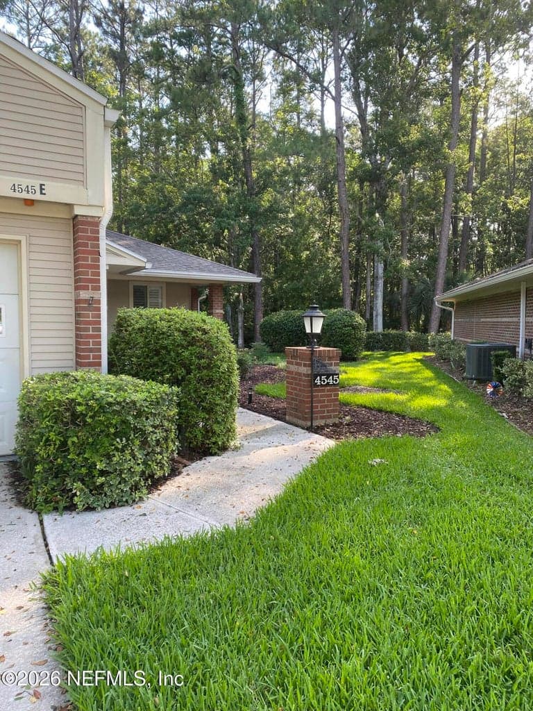 4545 MIDDLETON PARK Circle E, Jacksonville, FL 32224, Jacksonville, FL - photo 2