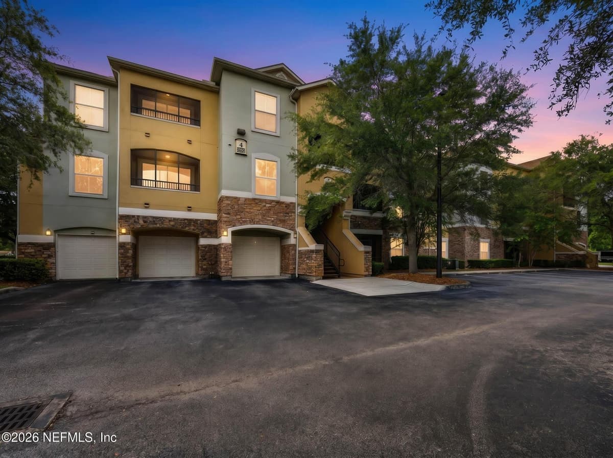 8539 GATE Parkway W 433, Jacksonville, FL 32216, Jacksonville, FL - photo 2