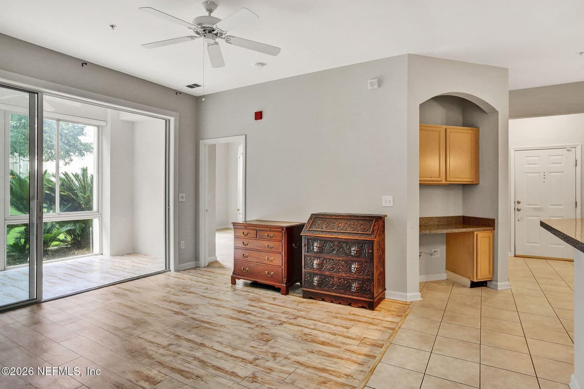 8601 BEACH Boulevard 403, Jacksonville, FL 32216, Jacksonville, FL - photo 2
