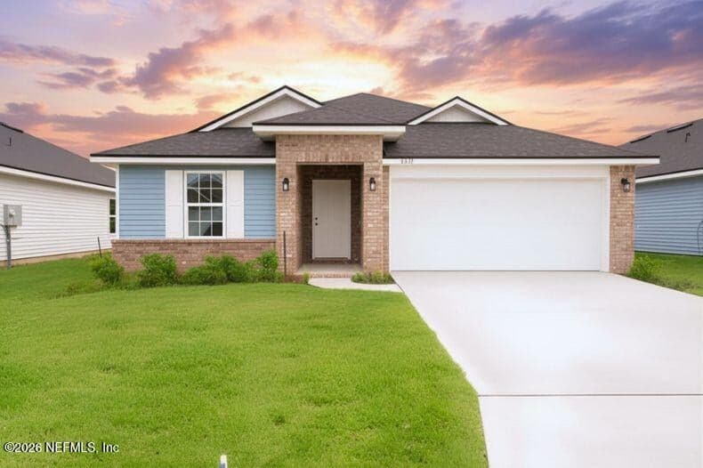 8357 HELMSLEY Boulevard, Jacksonville, FL 32219