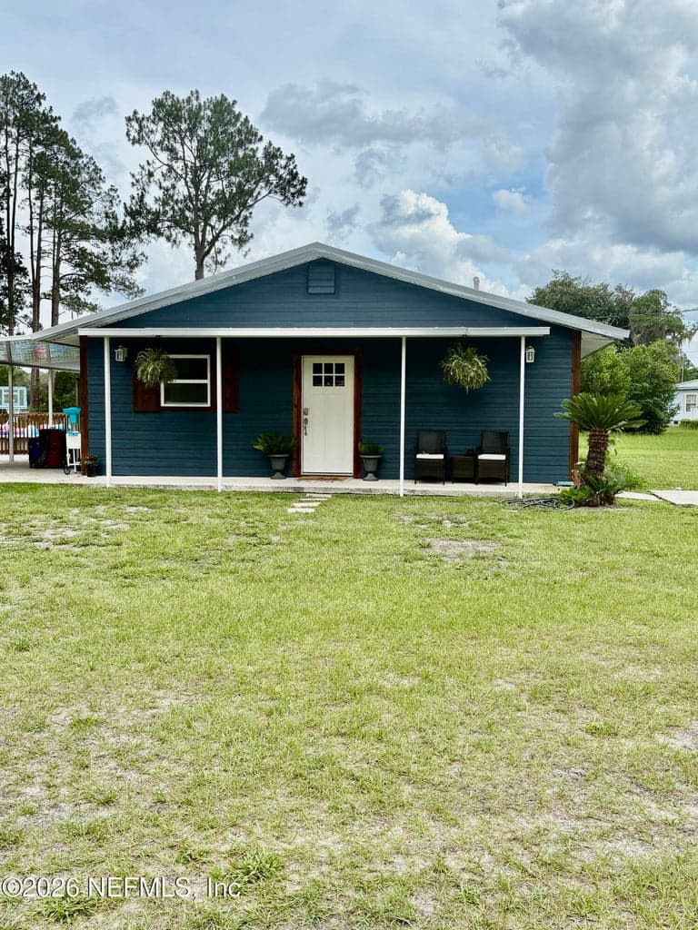 106 DOTTIE Court, Interlachen, FL 32148