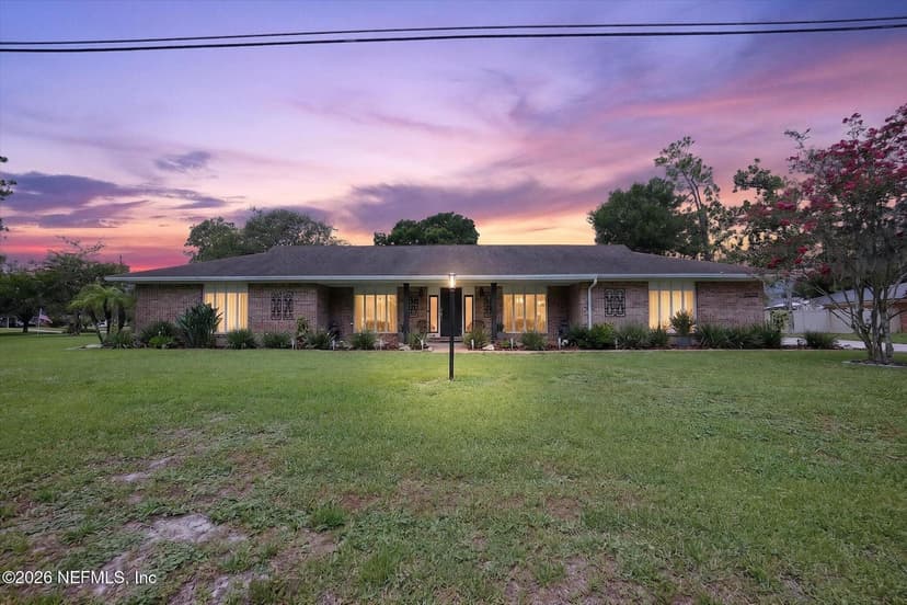 8620 SAN SERVERA Drive W, Jacksonville, FL 32217