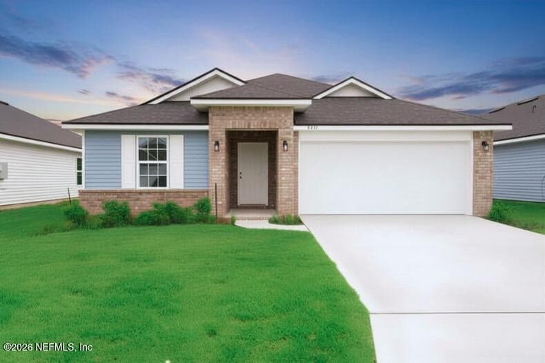 8357 HELMSLEY Boulevard, Jacksonville, FL 32219