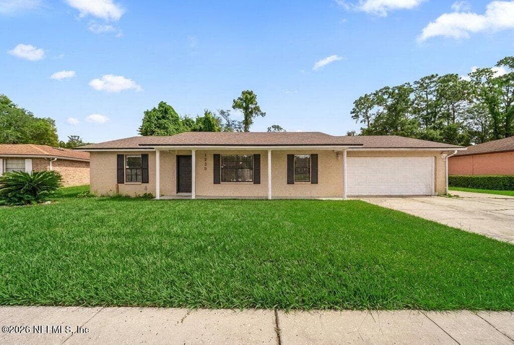 1235 SQUIRREL Lane N, Jacksonville, FL 32218, Jacksonville, FL - photo 2