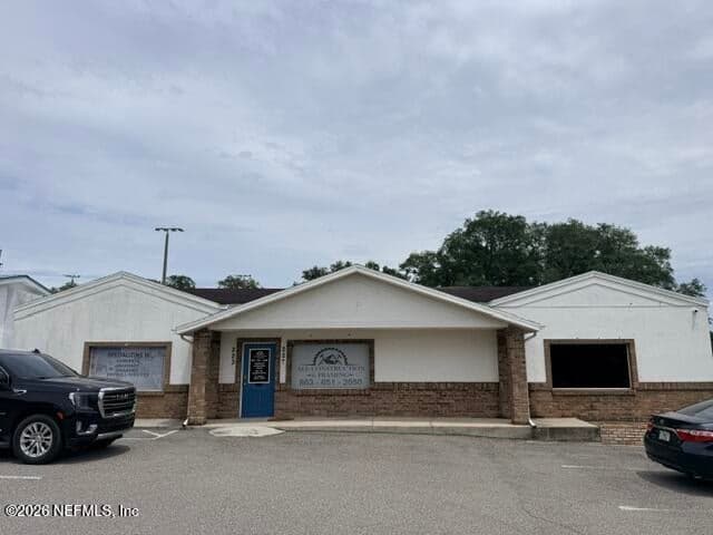 223 N COMMONWEALTH Avenue, Polk City, FL 33868