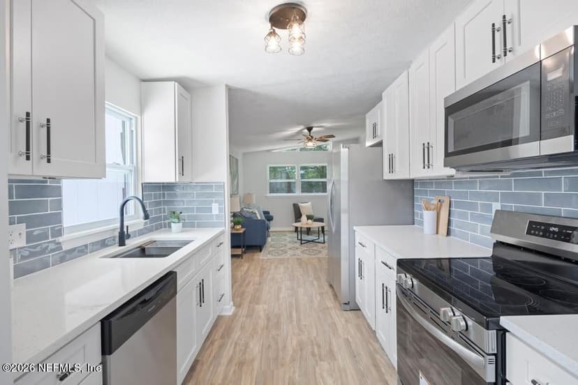 950 WESTGATE Drive, Jacksonville, FL 32221