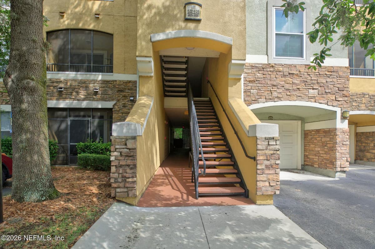 8539 GATE Parkway W 616, Jacksonville, FL 32216, Jacksonville, FL - photo 3
