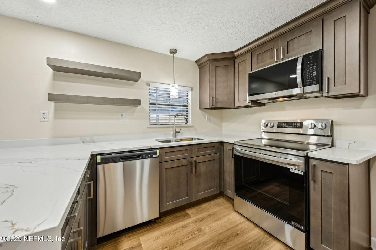 7611 MCCOWAN Drive, Jacksonville, FL 32244, Jacksonville, FL - photo 2