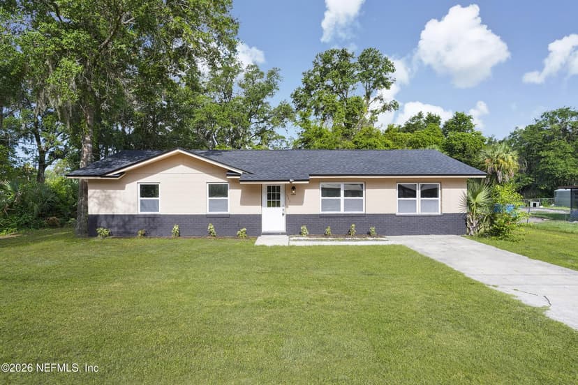 111 ELM Avenue, Palatka, FL 32177