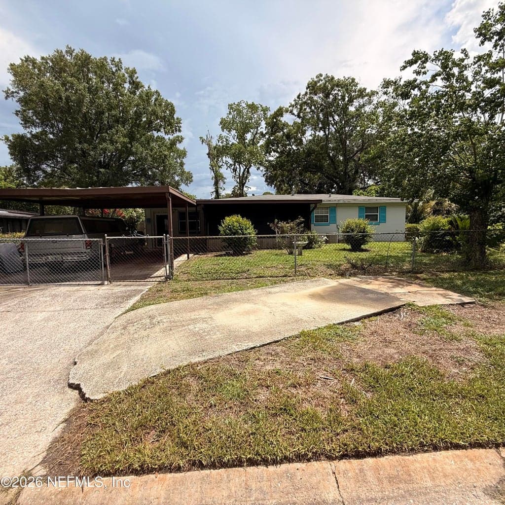 6752 MISS MUFFET Lane N, Jacksonville, FL 32210, Jacksonville, FL - photo 2