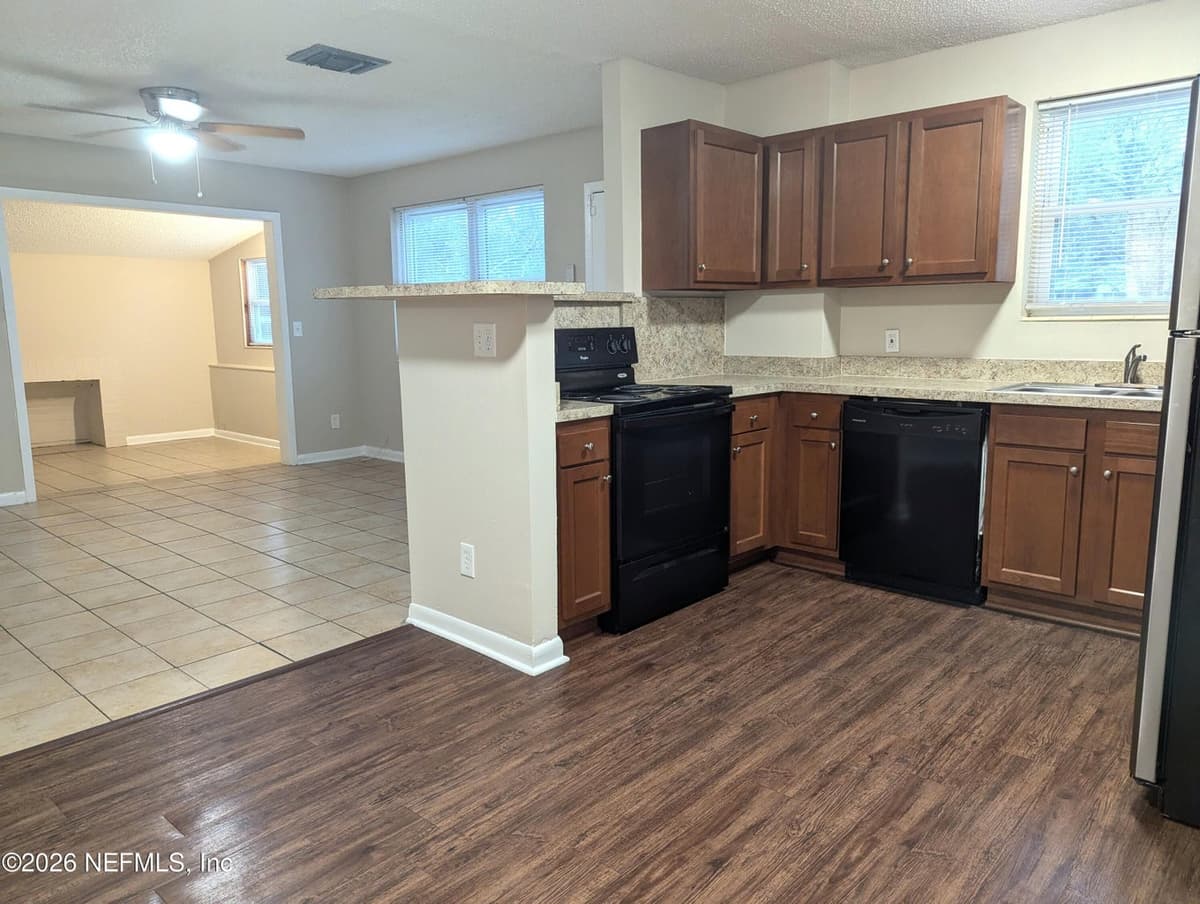3917 MACGREGOR Drive, Jacksonville, FL 32210, Jacksonville, FL - photo 3