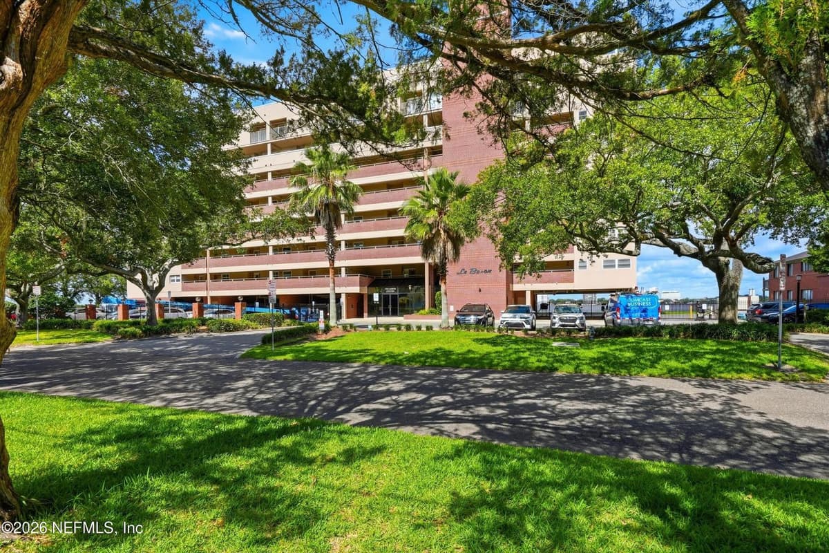 1551 LE BARON Avenue 1551, Jacksonville, FL 32207, Jacksonville, FL - photo 2