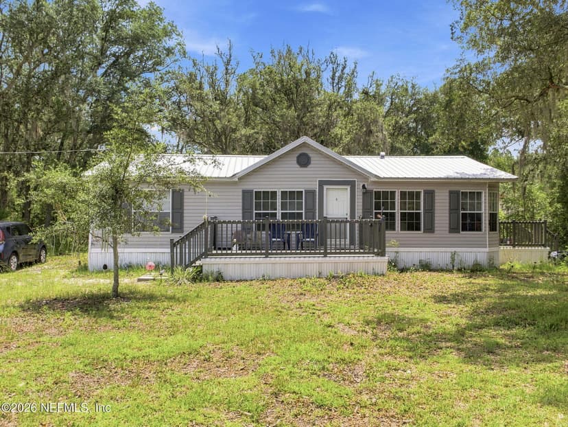 820 SELMA Avenue, Interlachen, FL 32148