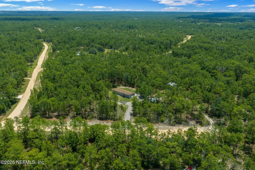 105 BUCK RUN Trail, Hawthorne, FL 32640