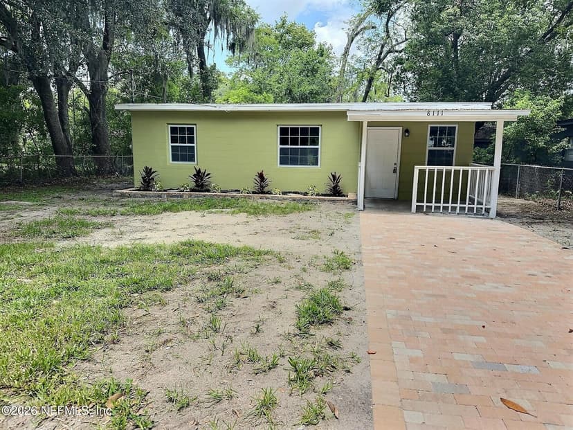8111 HAMMOND Boulevard, Jacksonville, FL 32220
