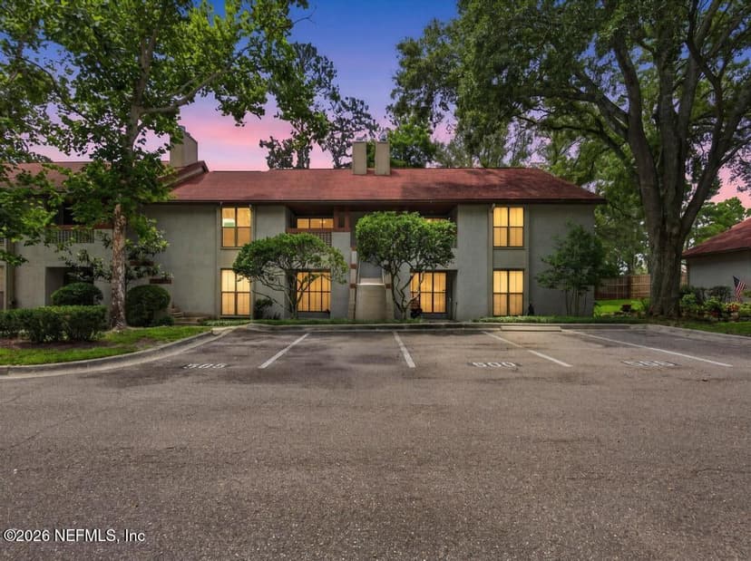 506 CLUBHOUSE Court 506, Jacksonville, FL 32256