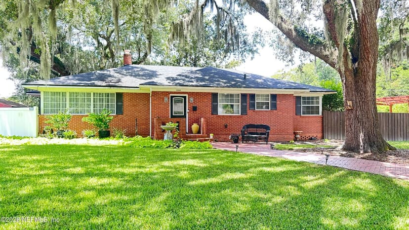 4504 PEACHTREE Circle E, Jacksonville, FL 32207