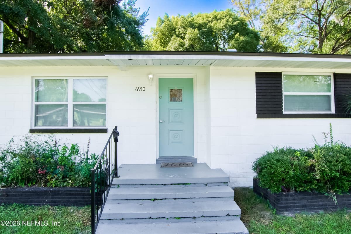 6910 CARTIER Circle, Jacksonville, FL 32208, Jacksonville, FL - photo 2